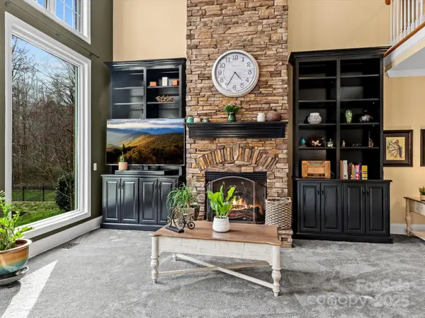 9745 Harvest LN, Davidson, NC 28036