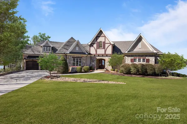 134 Larkhaven LN, Mooresville, NC 28117