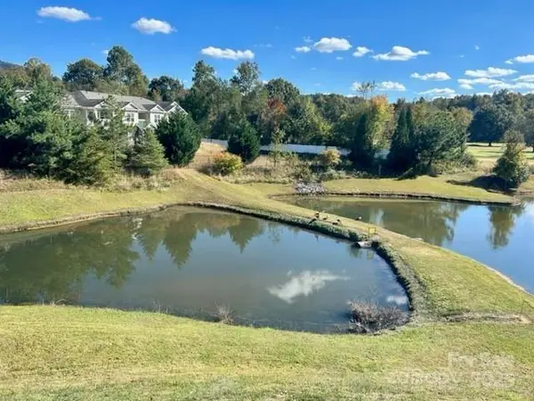 221 Linkside CT SE, Lenoir, NC 28645