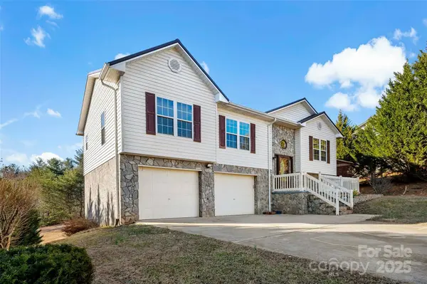 1248 Star LN, Morganton, NC 28655