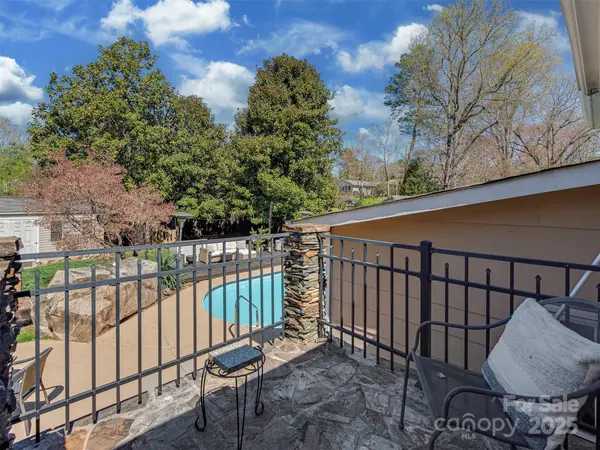 6319 Hazelton DR, Charlotte, NC 28210