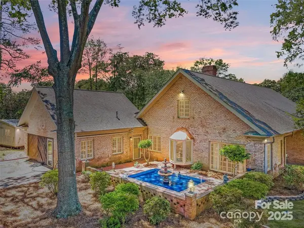 1359 Carmen LN,  Gastonia,  NC 28054