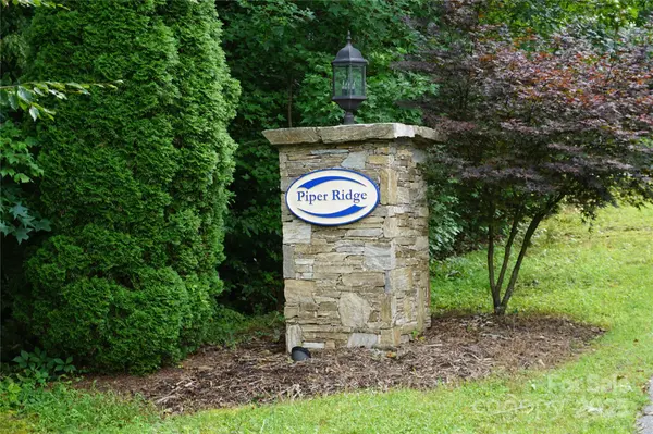 2151 Piper Ridge DR, Lenoir, NC 28645