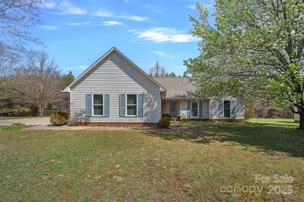 3768 Dellingdowns DR,  Denver,  NC 28037