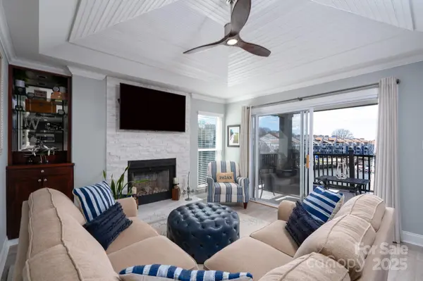 18877 Vineyard Point LN, Cornelius, NC 28031