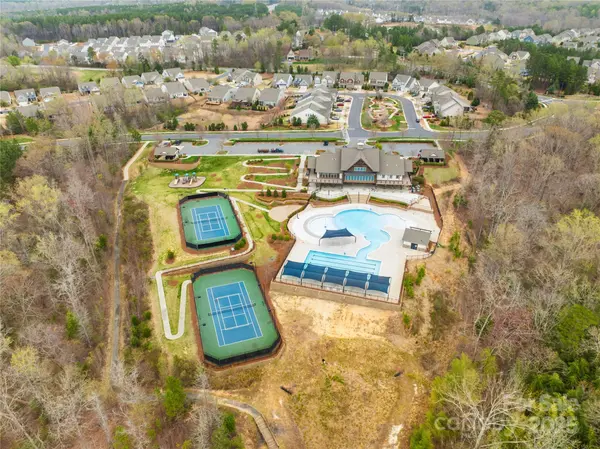1660 Sassafras CT, Fort Mill, SC 29715
