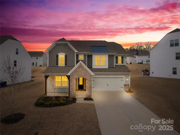 367 Kennerly Center DR, Mooresville, NC 28115