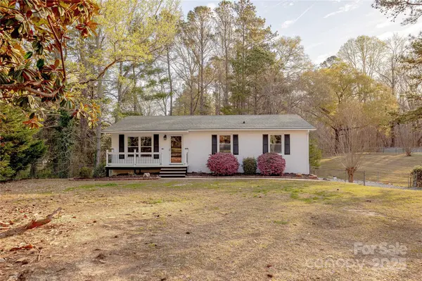 1114 University DR, Lancaster, SC 29720