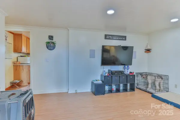 2577 Kingston ST, Newton, NC 28658