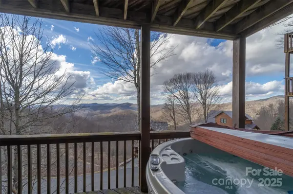 171 Scenic Wolf DR, Mars Hill, NC 28754