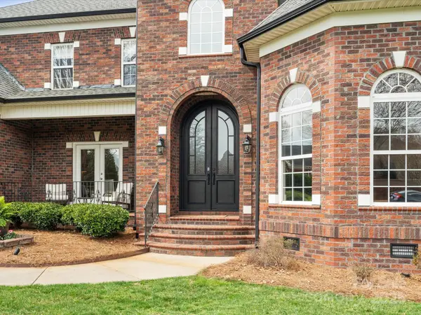 14803 Davis Trace DR, Mint Hill, NC 28227