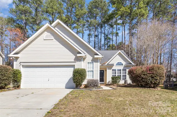 12810 English Walnut LN, Charlotte, NC 28215