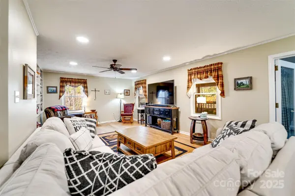 1832 University HTS, Cullowhee, NC 28723