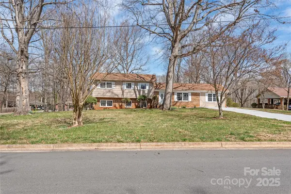 809 E 23rd Street ST, Newton, NC 28658