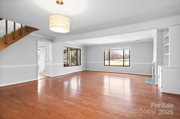 139 Fairway DR, Advance, NC 27006