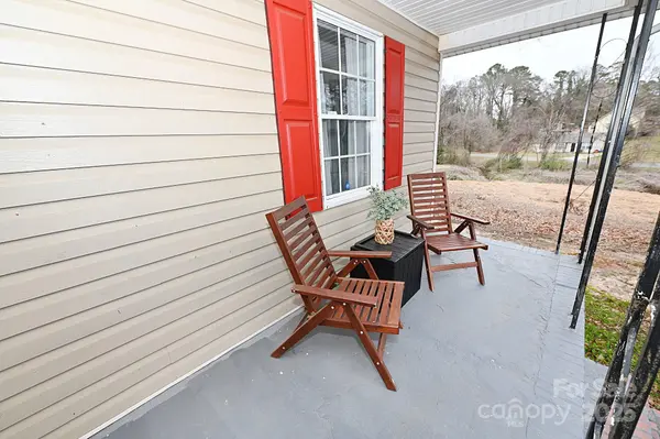2010 Simmons ST, Gastonia, NC 28052