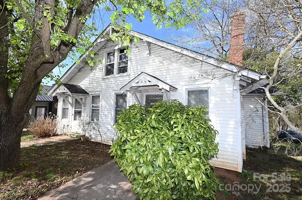234 S Ervin AVE Newton, NC 28658
