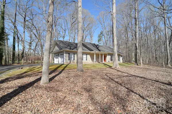 2010 Creekwood DR,  York,  SC 29745