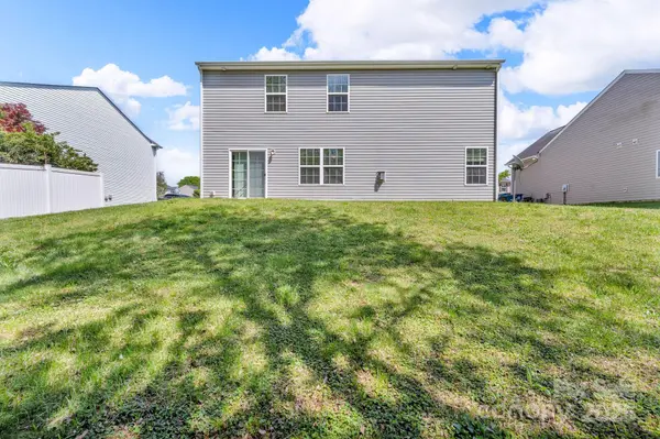 2115 Sage Meadows DR, Winston Salem, NC 27127