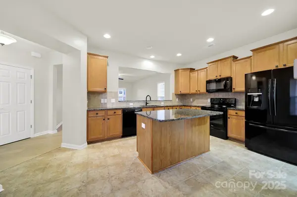 5047 Folly LN, Fort Mill, SC 29707