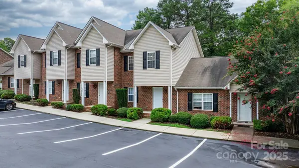 2222 15th AVE NE #505, Hickory, NC 28601