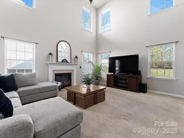12028 Regal Lily LN, Huntersville, NC 28078