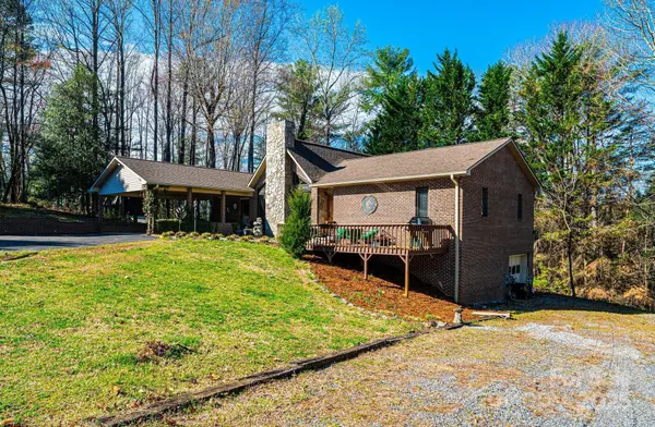 57 Laurel ST, Granite Falls, NC 28630