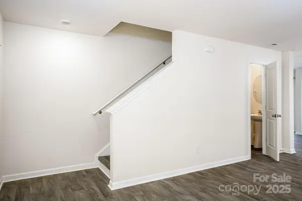 330 Olivia CT, Lexington, NC 27292