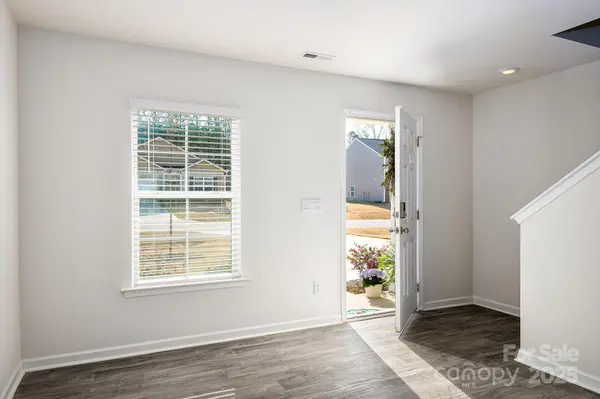 330 Olivia CT, Lexington, NC 27292