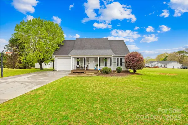 159 Dakota ST, Ellenboro, NC 28040