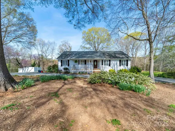 925 Lanier LN, Monroe, NC 28110
