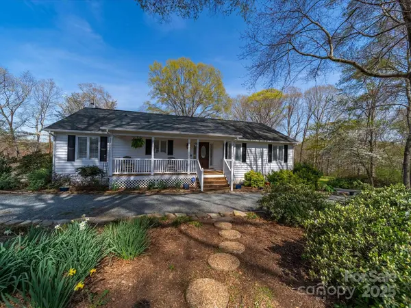 925 Lanier LN, Monroe, NC 28110