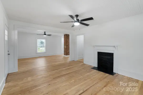 1545 7th Avenue DR SW, Hickory, NC 28602