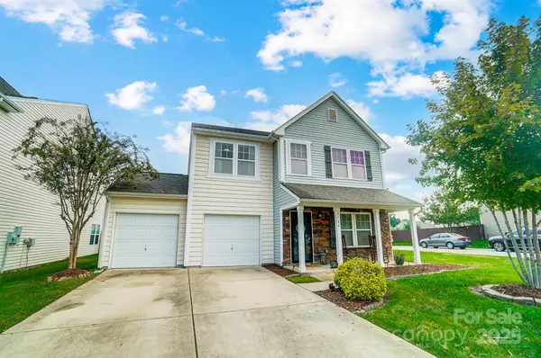 9704 Cayenne DR, Charlotte, NC 28214