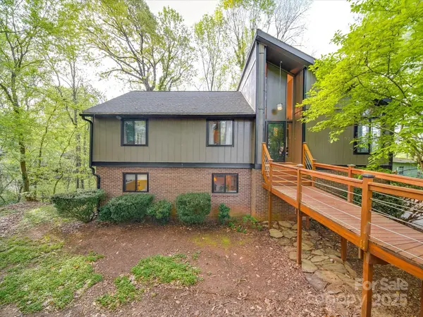 615 Ridgeway DR, Belmont, NC 28012