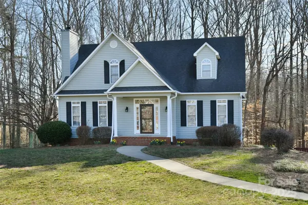 131 Covington DR, Advance, NC 27006
