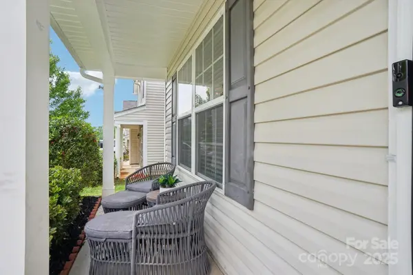 9612 Eagle Feathers DR, Charlotte, NC 28214