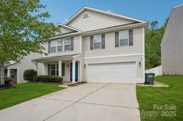 9612 Eagle Feathers DR, Charlotte, NC 28214