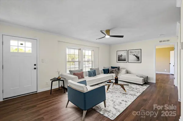 1058 Canada DR, Dallas, NC 28034