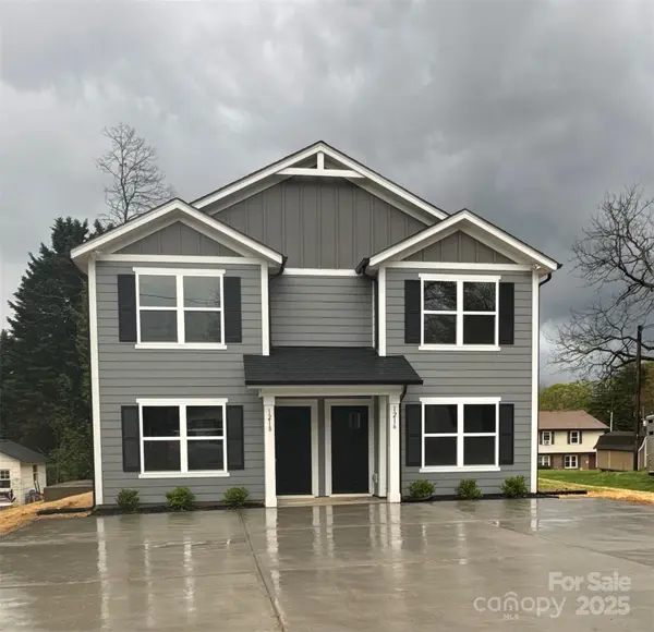 1216-1218 12TH ST NE, Hickory, NC 28601