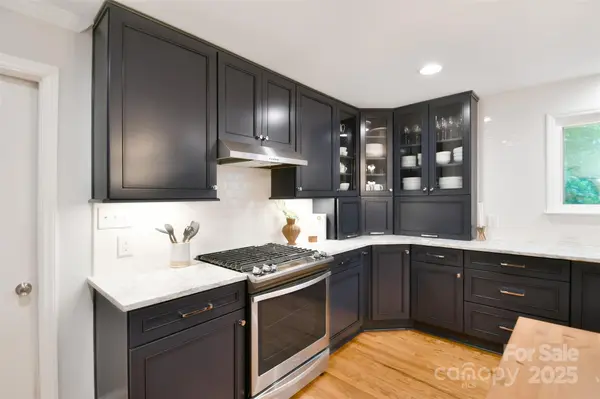 2121 Arnold DR Charlotte, NC 28205