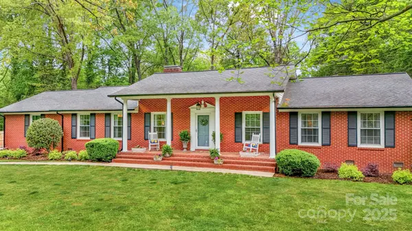 722 12th AVE NW, Hickory, NC 28601