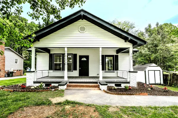 307 E 2nd ST, Lowell, NC 28098