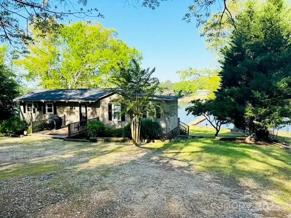 2529 Bowden RD, Camden, SC 29020