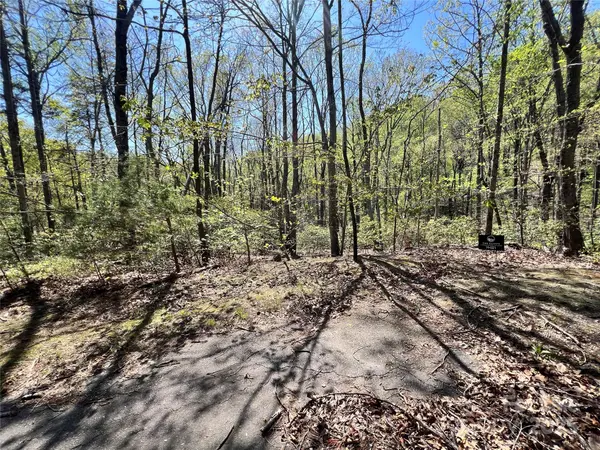 605 Mountain Summit RD, Travelers Rest, SC 29690