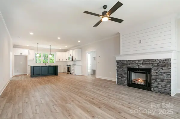 5162 Beckenham LN, Concord, NC 28025