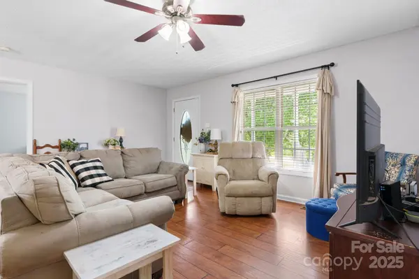 5184 Swinging Bridge RD, Conover, NC 28613