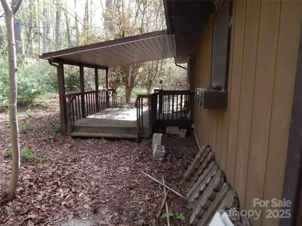 81 Fairview Heights RD, Waynesville, NC 28786