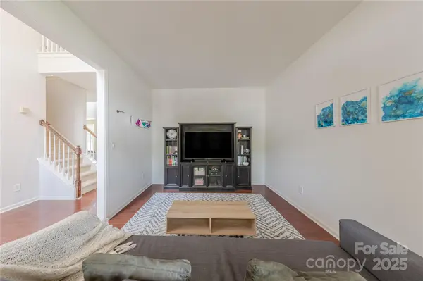 5707 Parkstone DR, Matthews, NC 28104