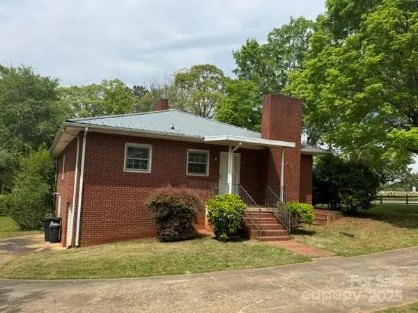 1305 W 5th AVE, Lexington, NC 27295